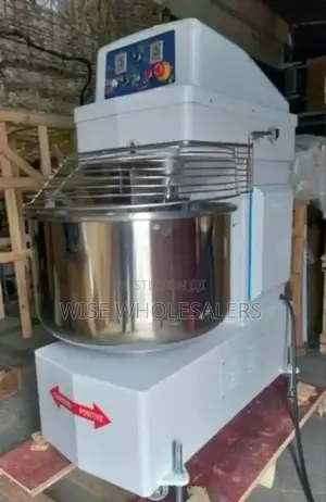 • Double Speed Spiral Mixer• Available