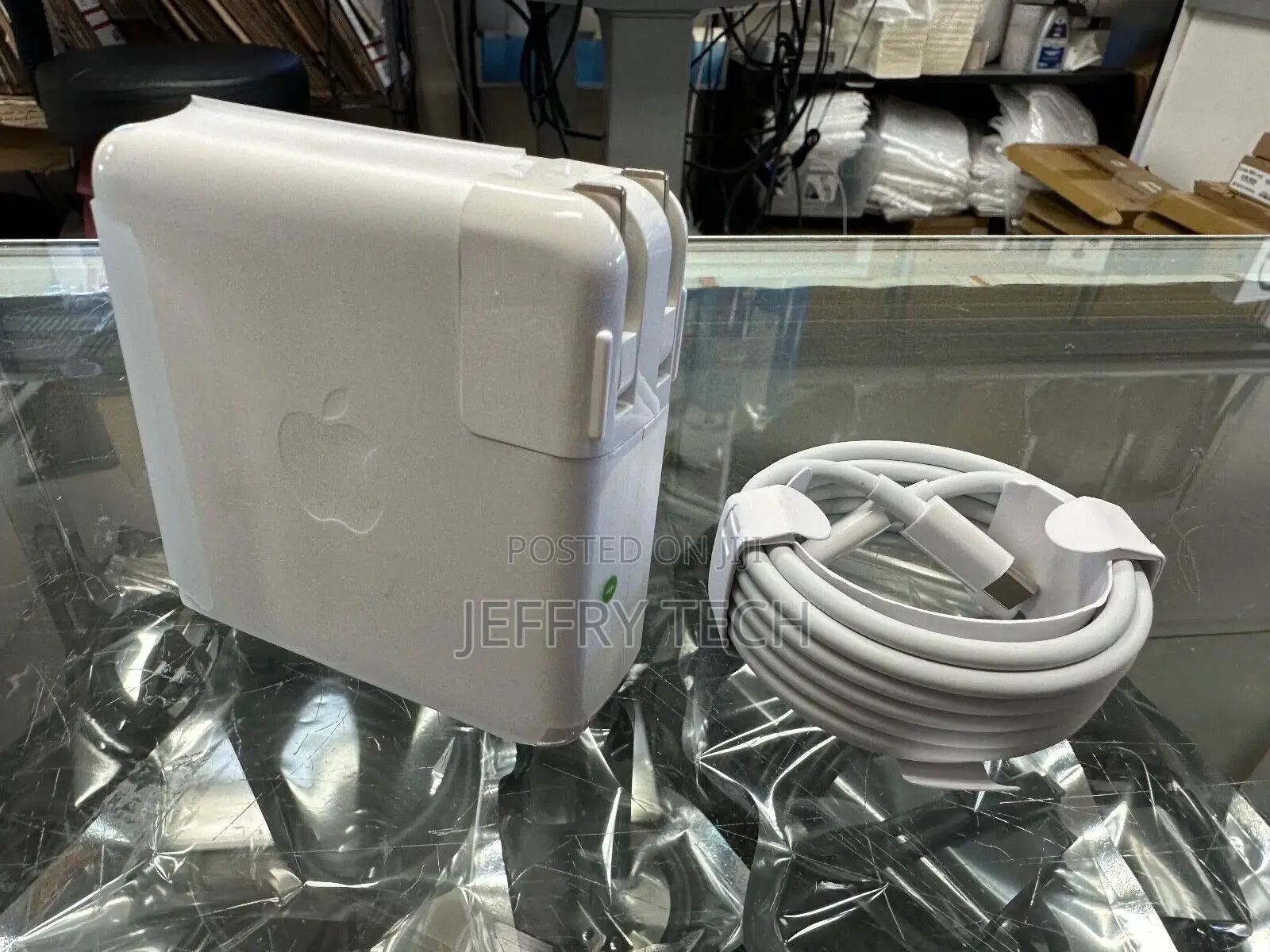 Apple 87W USB-C Power Adapter A1719 Bonus: With Apple 2m