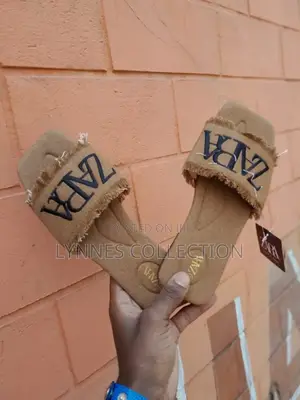 Zara Slides