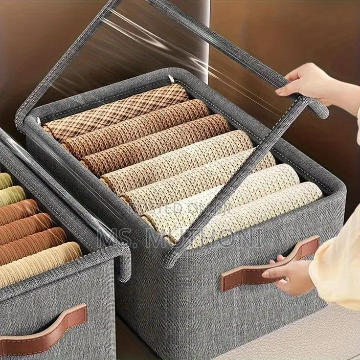 Collapsible Fabric Organizer With a Cover