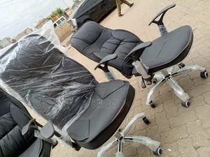 C35; Chair (Office Chair)
