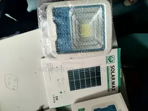 100 Watts Solar Floodlight Solarmax With 8 Watts Solar Panel