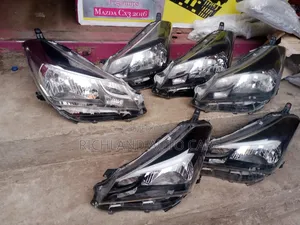 Headlight Vitz