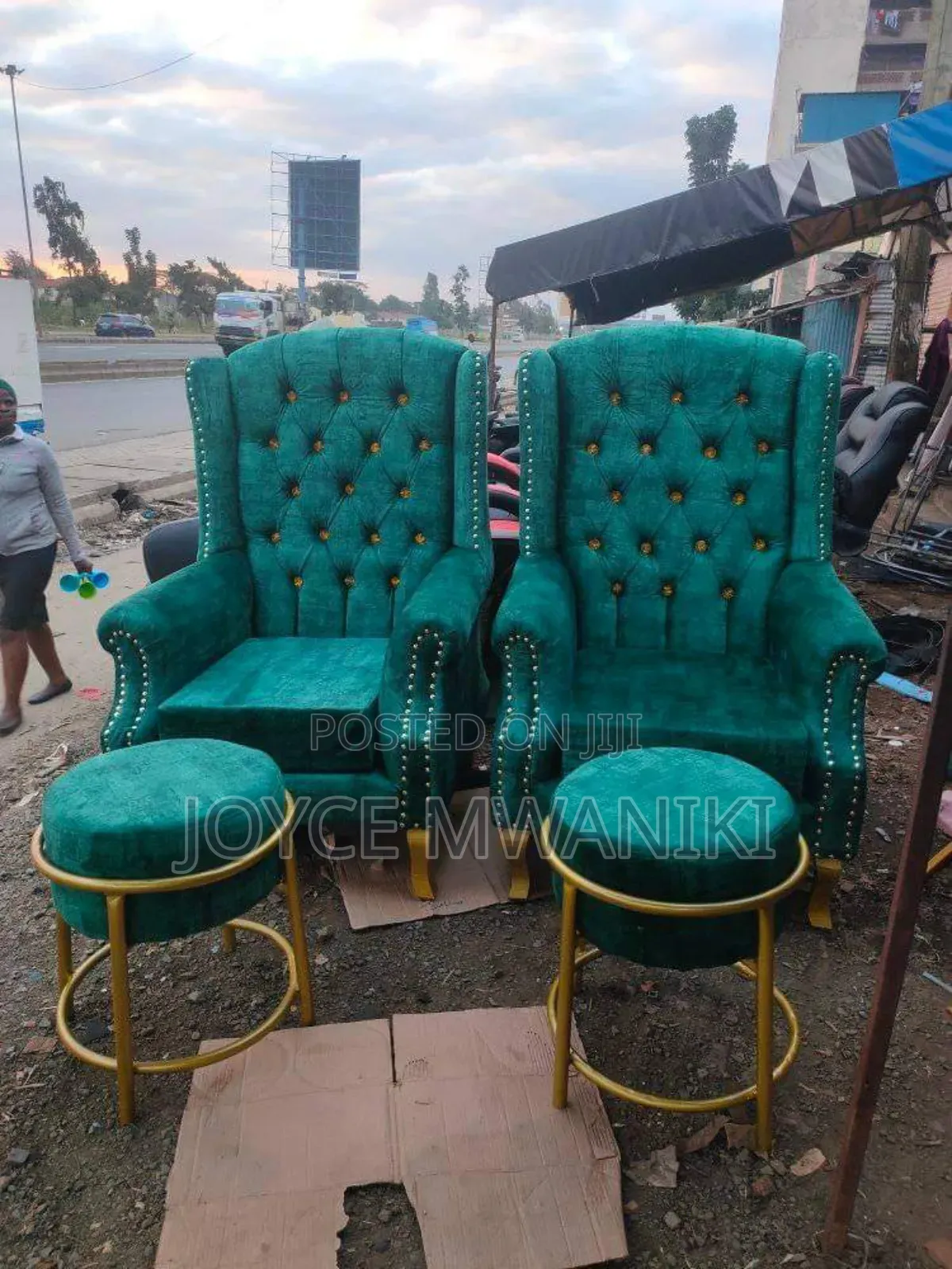 2 Pedicure Seats and 2 Stools, Green 