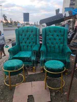 2 Pedicure Seats and 2 Stools, Green 