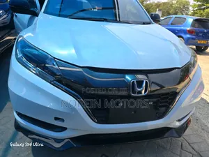 Honda Vezel 2017 White