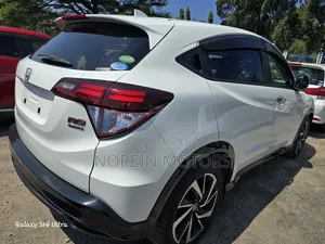 Honda Vezel 2017 Off white