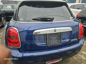 Mini Cooper 2017 Blue