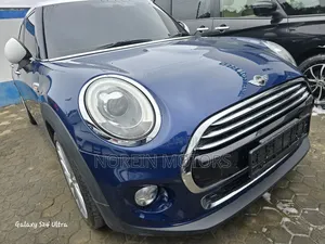 Mini Cooper 2017 Blue