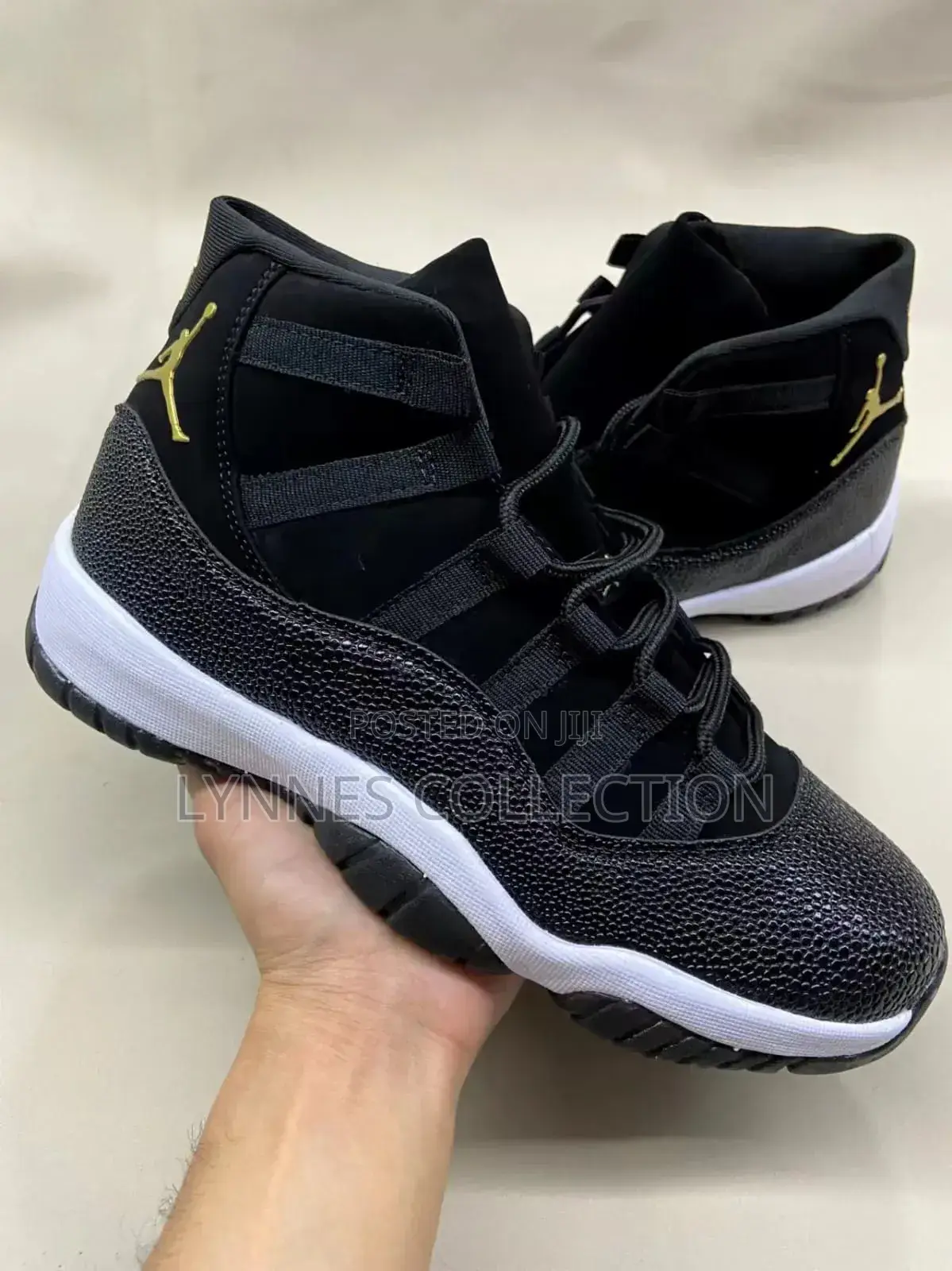 Jordan 11 , J11