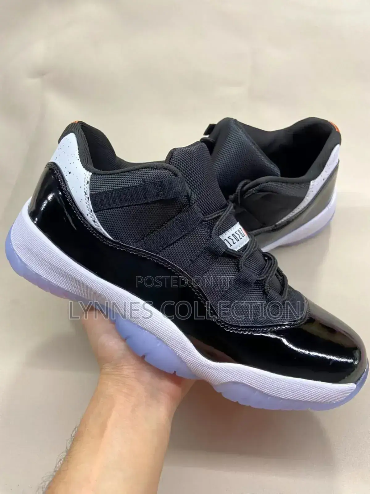 Jordan 11 , J11