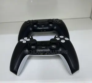 Ex Uk PS5 CONTROLLERS