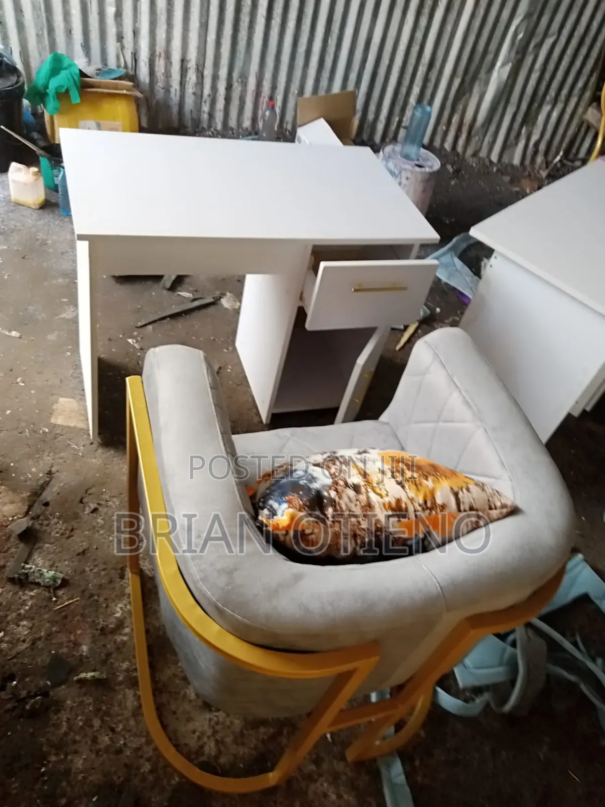 Styling Seats With a Table
