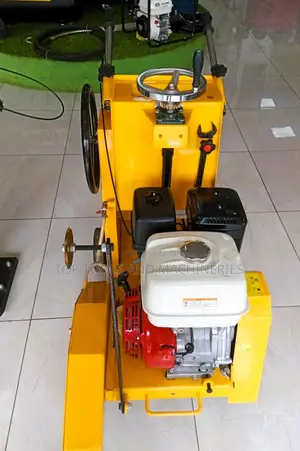 Hisaki Concrete Cutter 14" With a 5.5hp Honda Engine