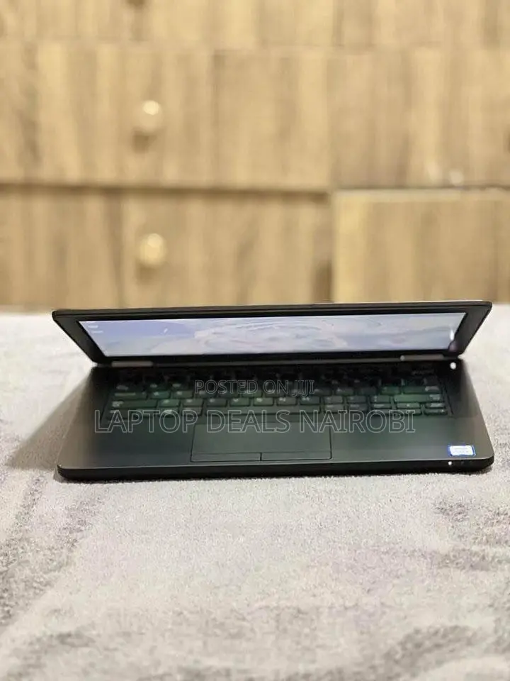 Laptop Dell Latitude 12 E5270 8GB Intel Core I5 SSD 256GB