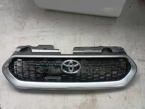 Grille Toyota Passo 2016