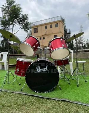 Pearl 5 Piece 2 Stand Drumset