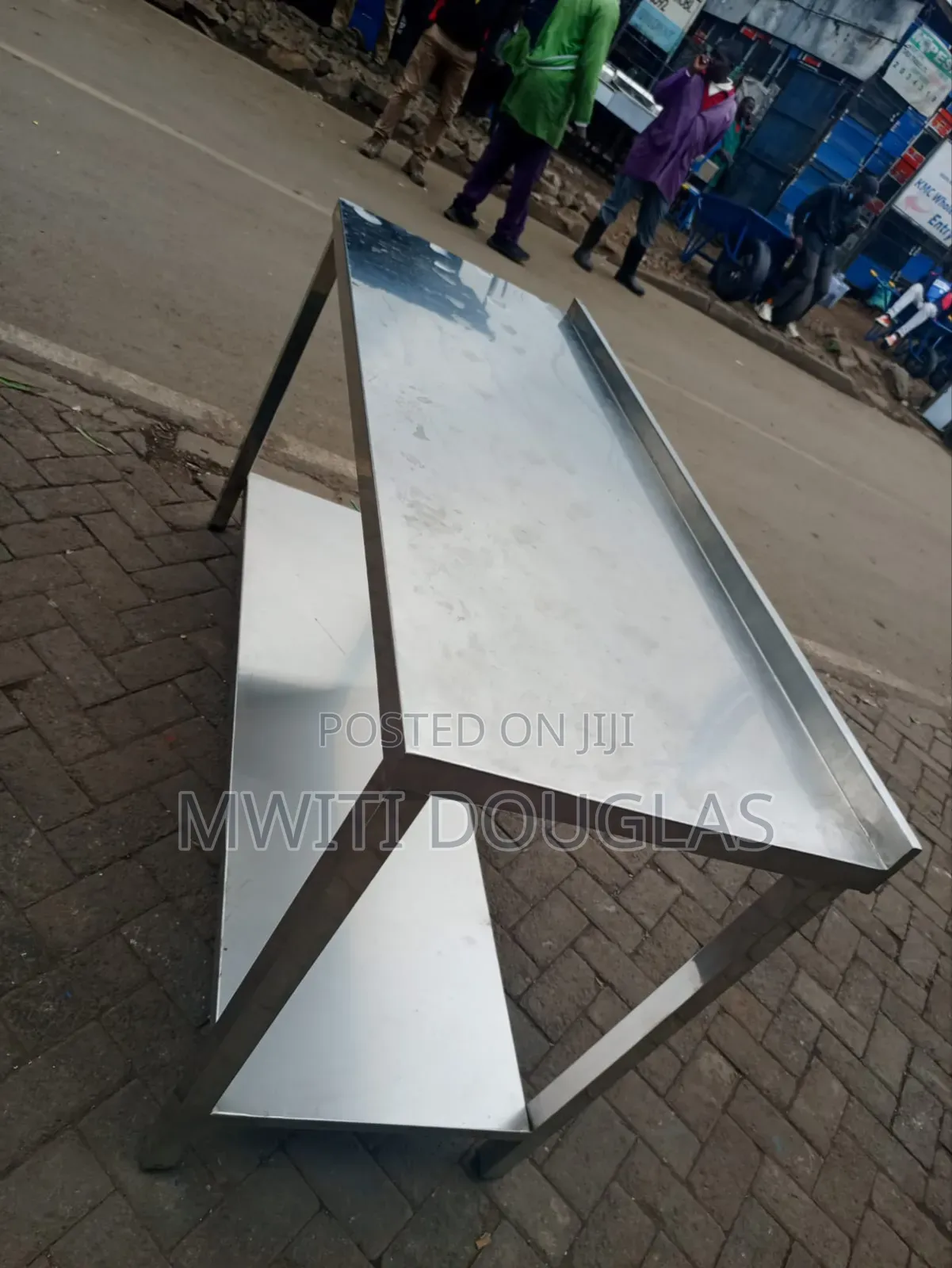 Fantastic Customer's Choice Stainless Table