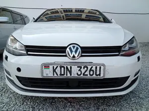 Volkswagen Golf TSI SE 4-Door FWD 2017 White