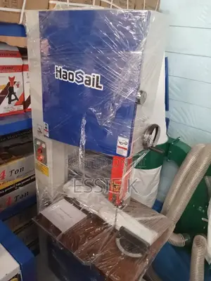 Industrial Bandsaw Machine