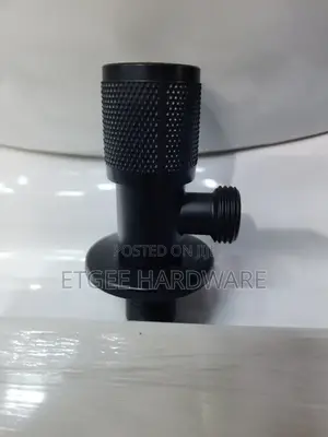 Black Angle Valve V