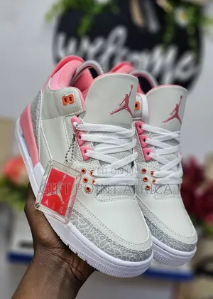 Air Jordan 3 Ladies Sneakers