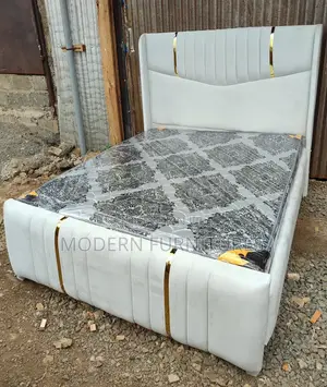 White 5/6 Bed
