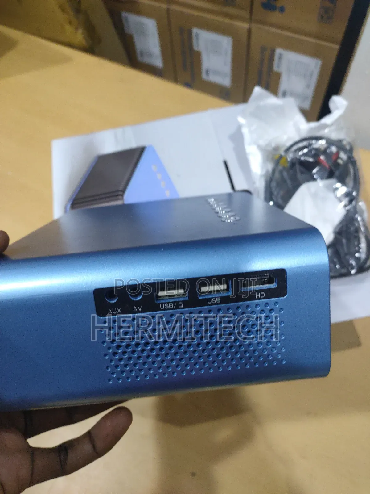 Portable Android Projector Full HD