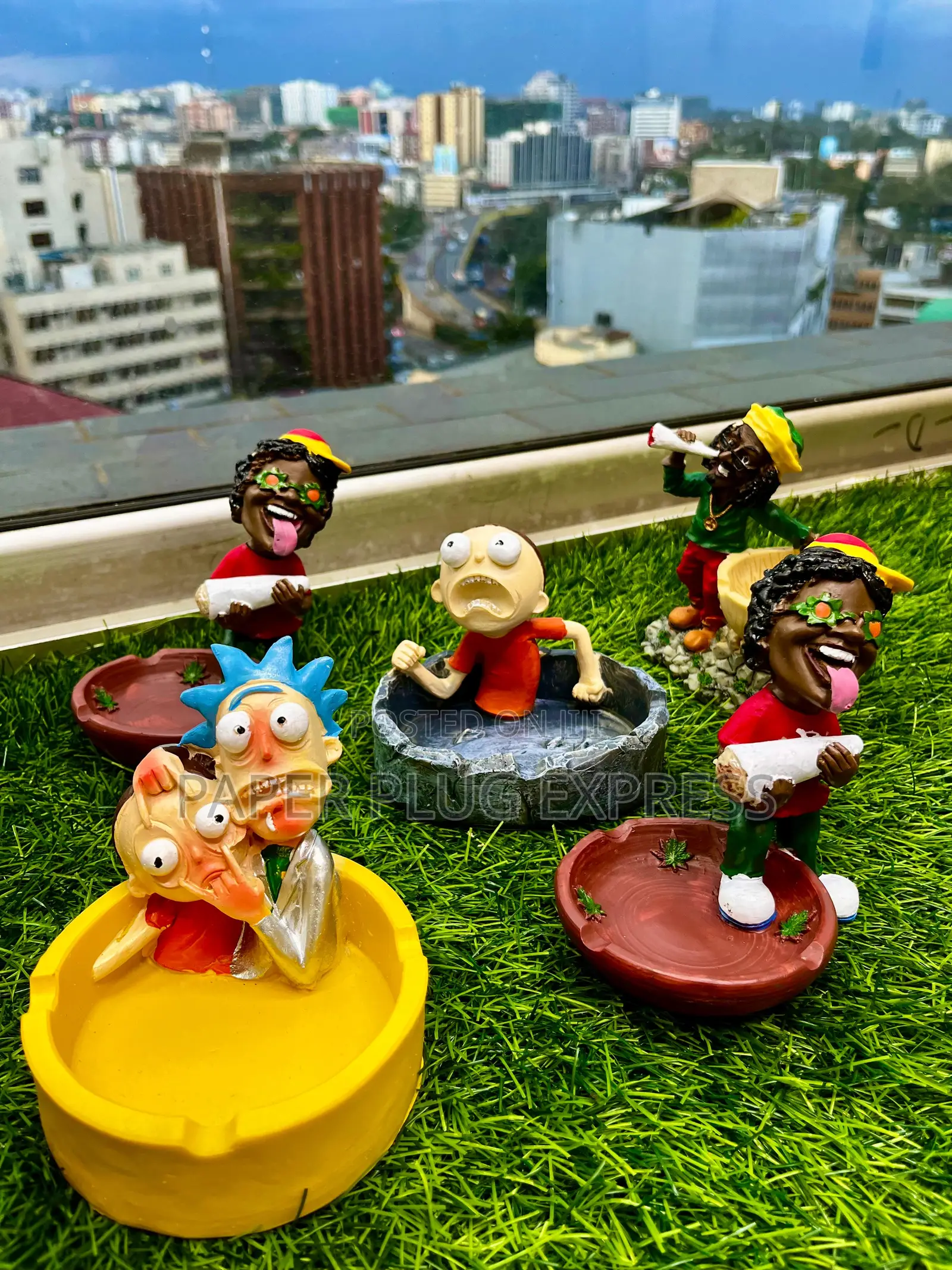 Unique Cool Resin Ashtray Design