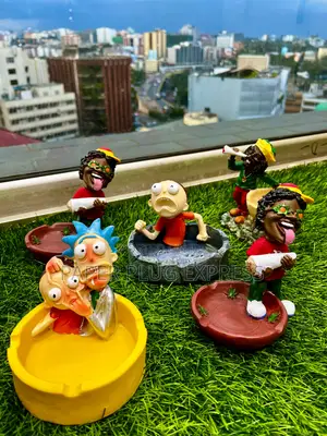 Unique Cool Resin Ashtray Design