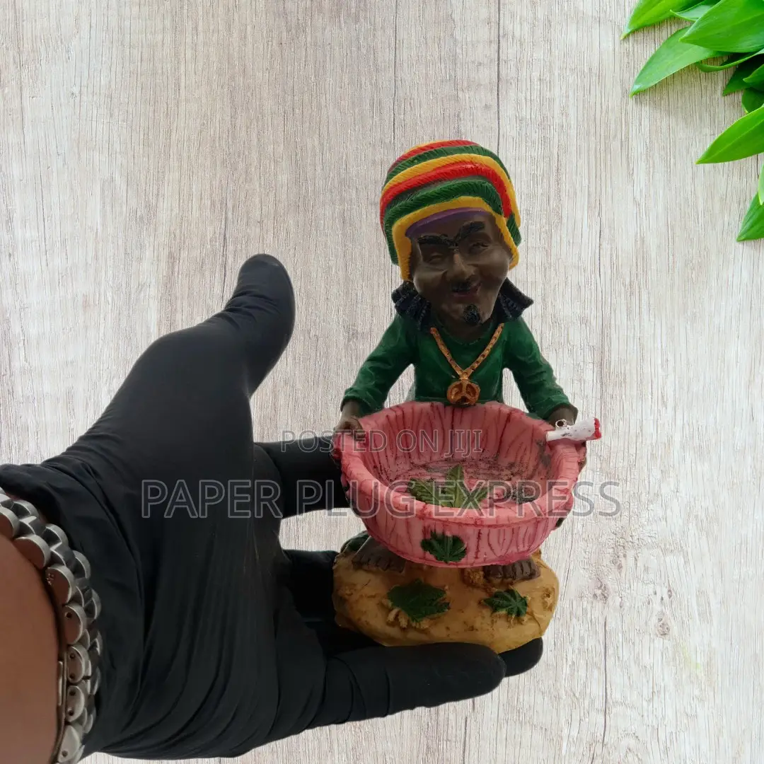 Unique Cool Resin Ashtray Design