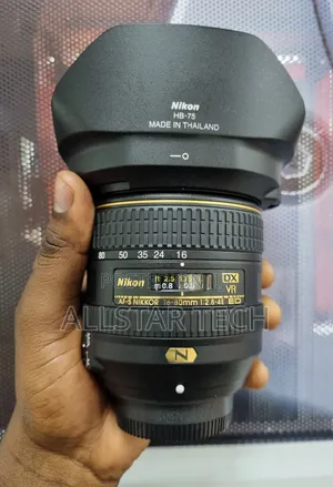Nikon Af-S Dx Nikkor 16-80mm F/2.8-4e Ed VR