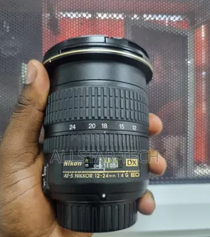 Nikon AF-S DX Zoom-Nikkor 12-24mm F/4g IF-ED Lens