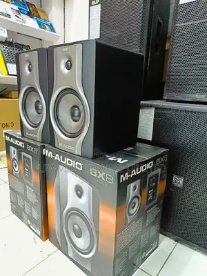 BX8 Studio Carbon