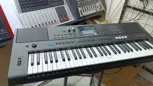 Musical Yamaha Keyboard