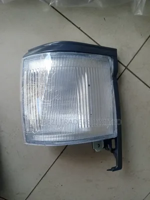 Bumper Lamp/Corner Light/Signal Lamp Toyota Hiace Shark 5L