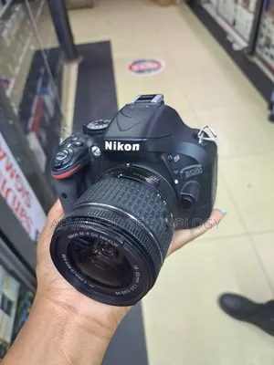 Nikon D5200 With Kit Lense 18-55mm