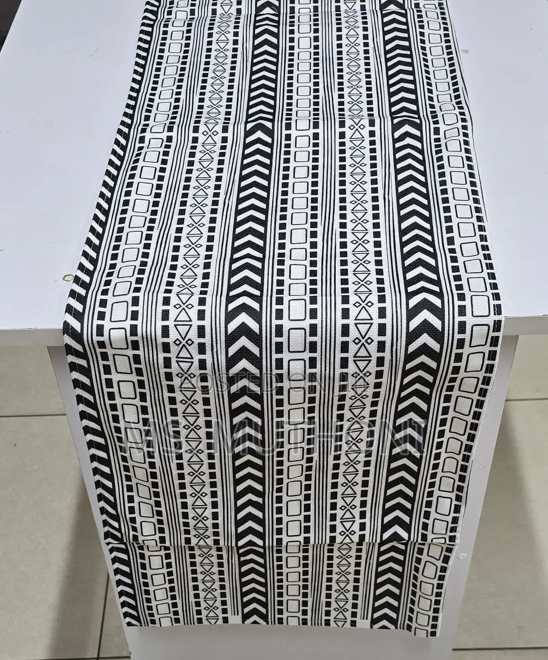 Unique and Elegant Table Runners*