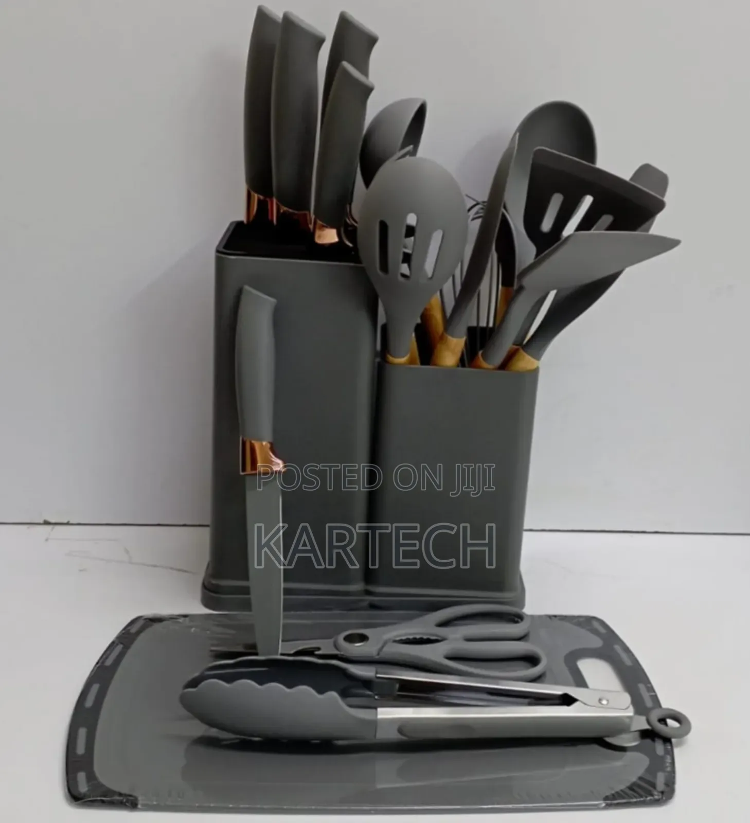 19 PCS Silicon Spoons With a Chopping Board