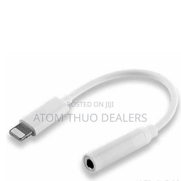 White 3.5mm Lighting Adapter Cable - main view