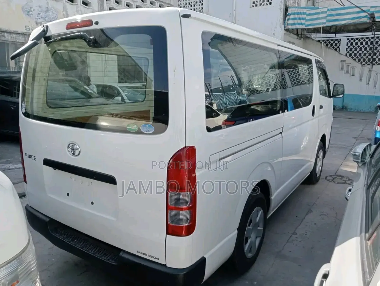 Toyota HiAce 2018 White