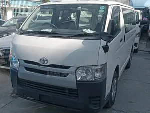 Toyota HiAce 2018 White