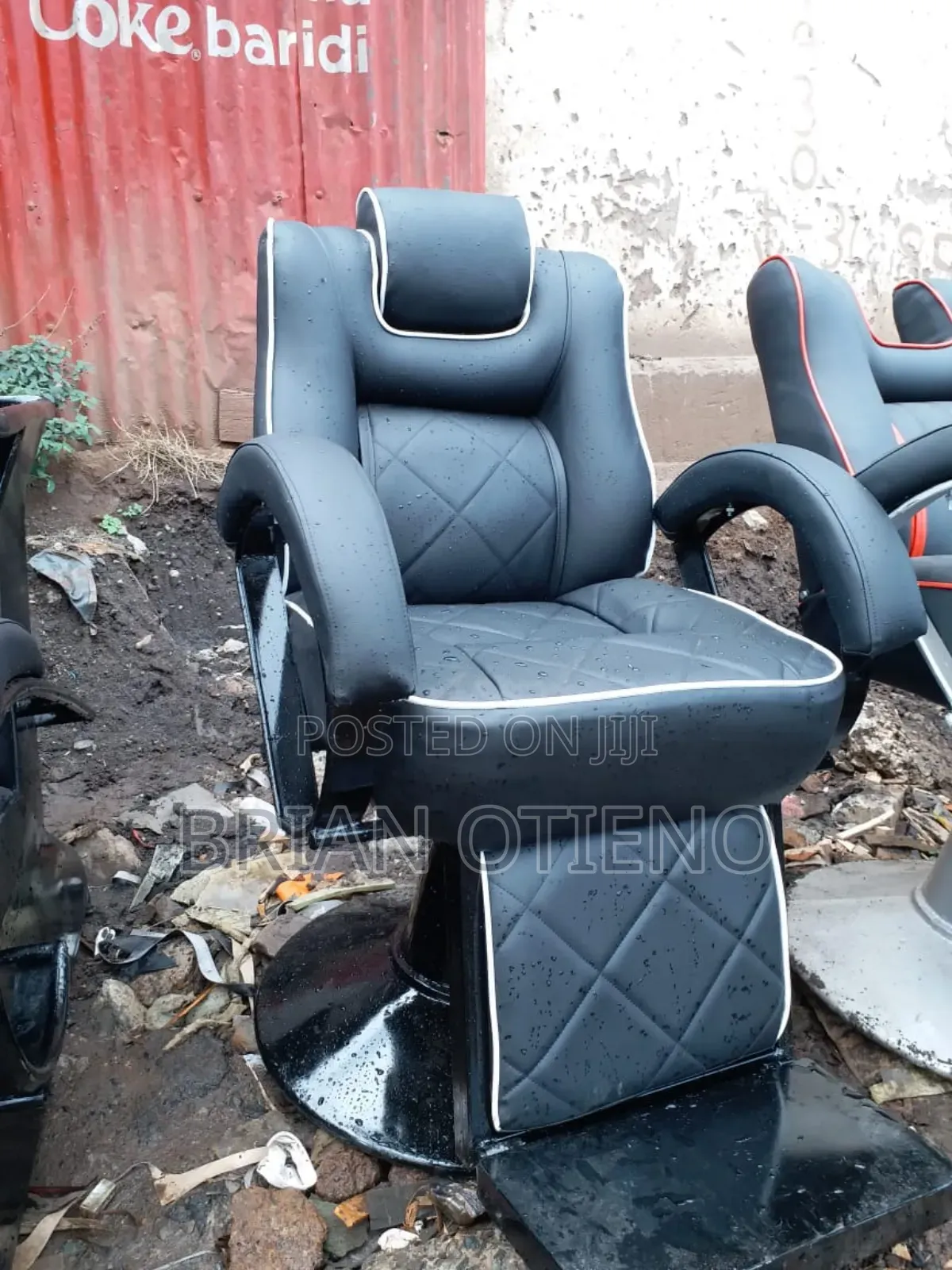White Lining Kinyozi Seats With Affordable Prices
