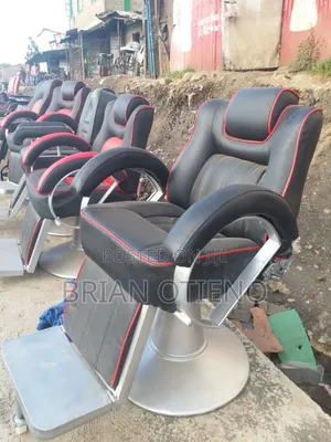 Curved Arms Kinyozi Seats With Good Leather