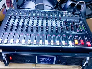 Peavey Amplifier Cs4000