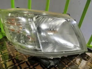 Hilux Vigo 2012-2014 Headlights