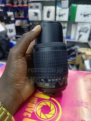 Nikon 55-200mm Zoom Sharp Lens