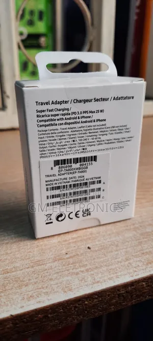 Fast Charging 25 W Type -C Power Adapter.
