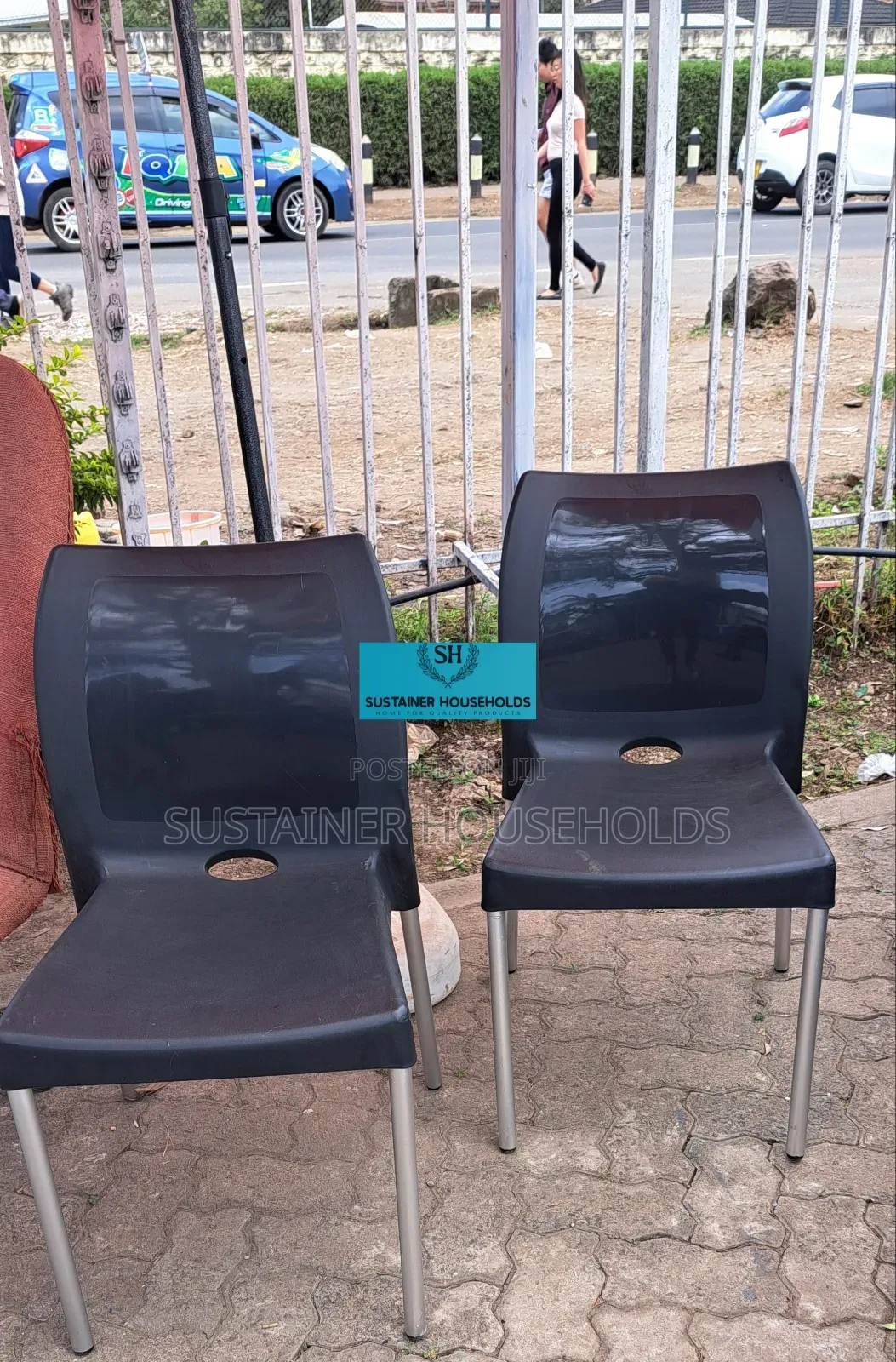 Bruno Plastic Chair in Black