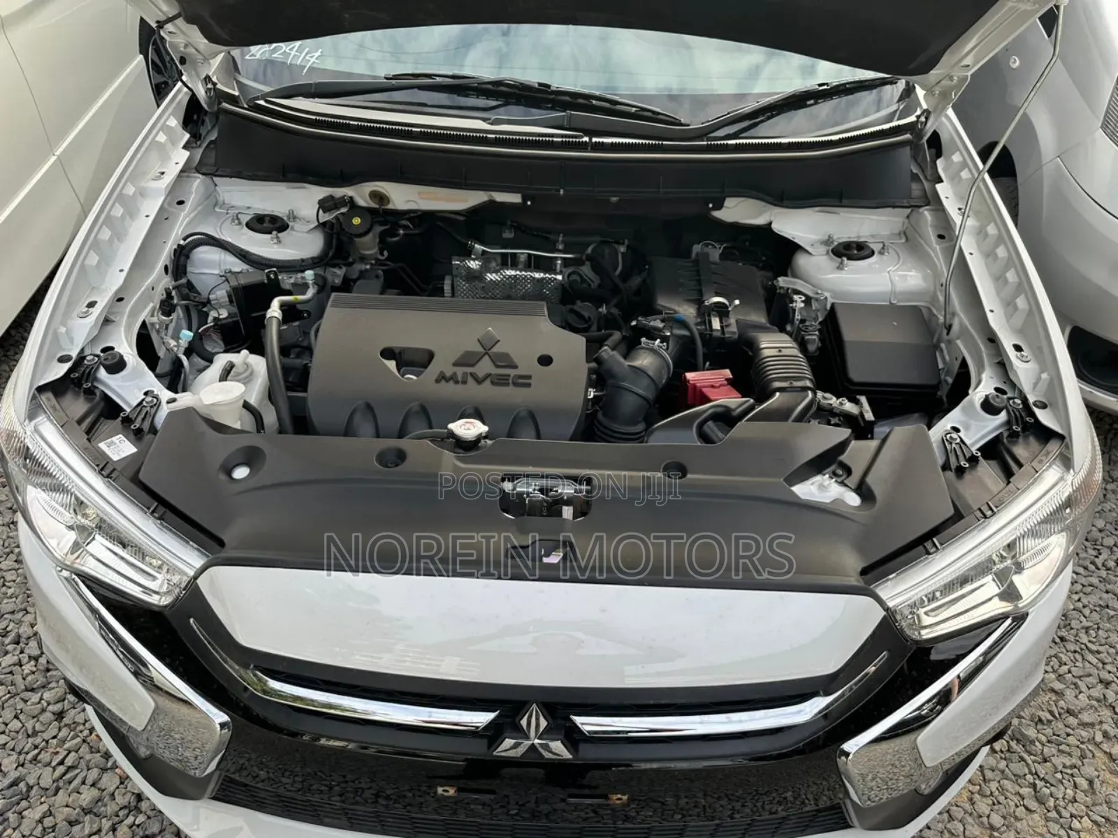 Mitsubishi RVR 2017 Off white